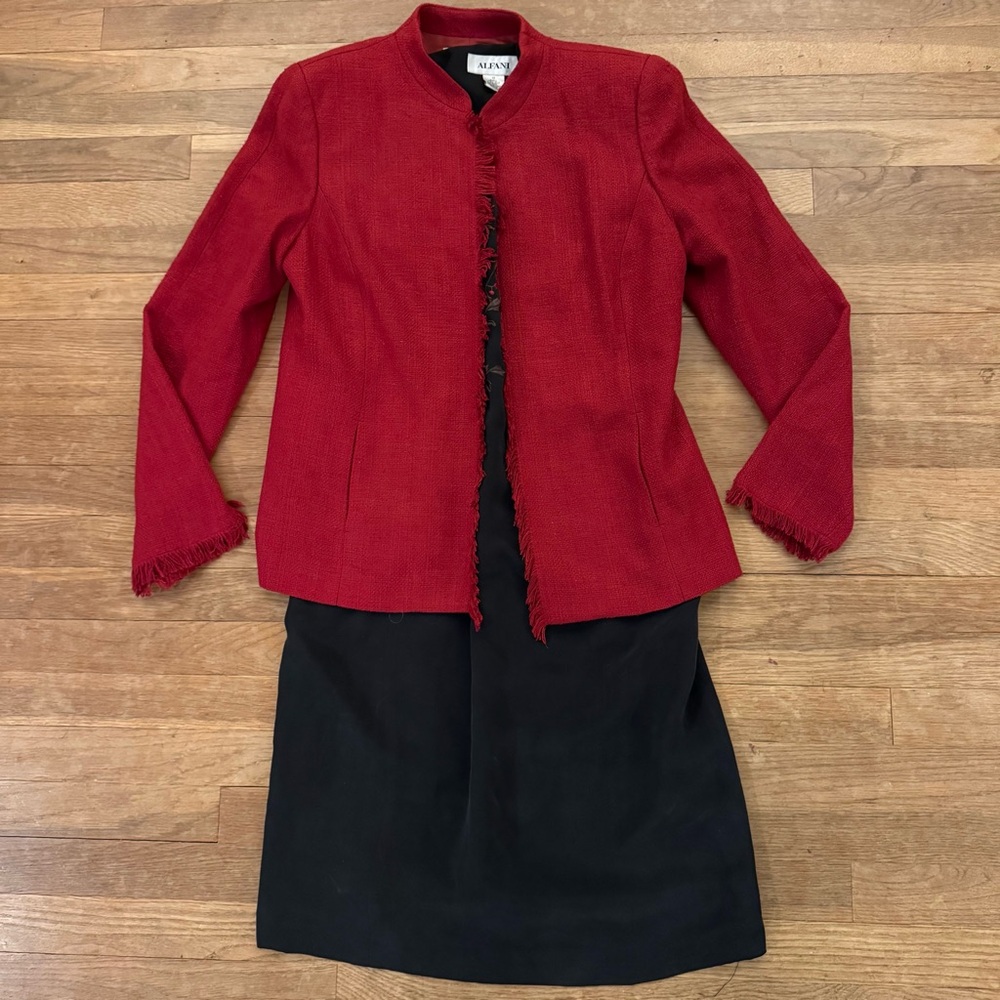Alfani two piece 100% silk shell with open front woven jacket size 12
 b65